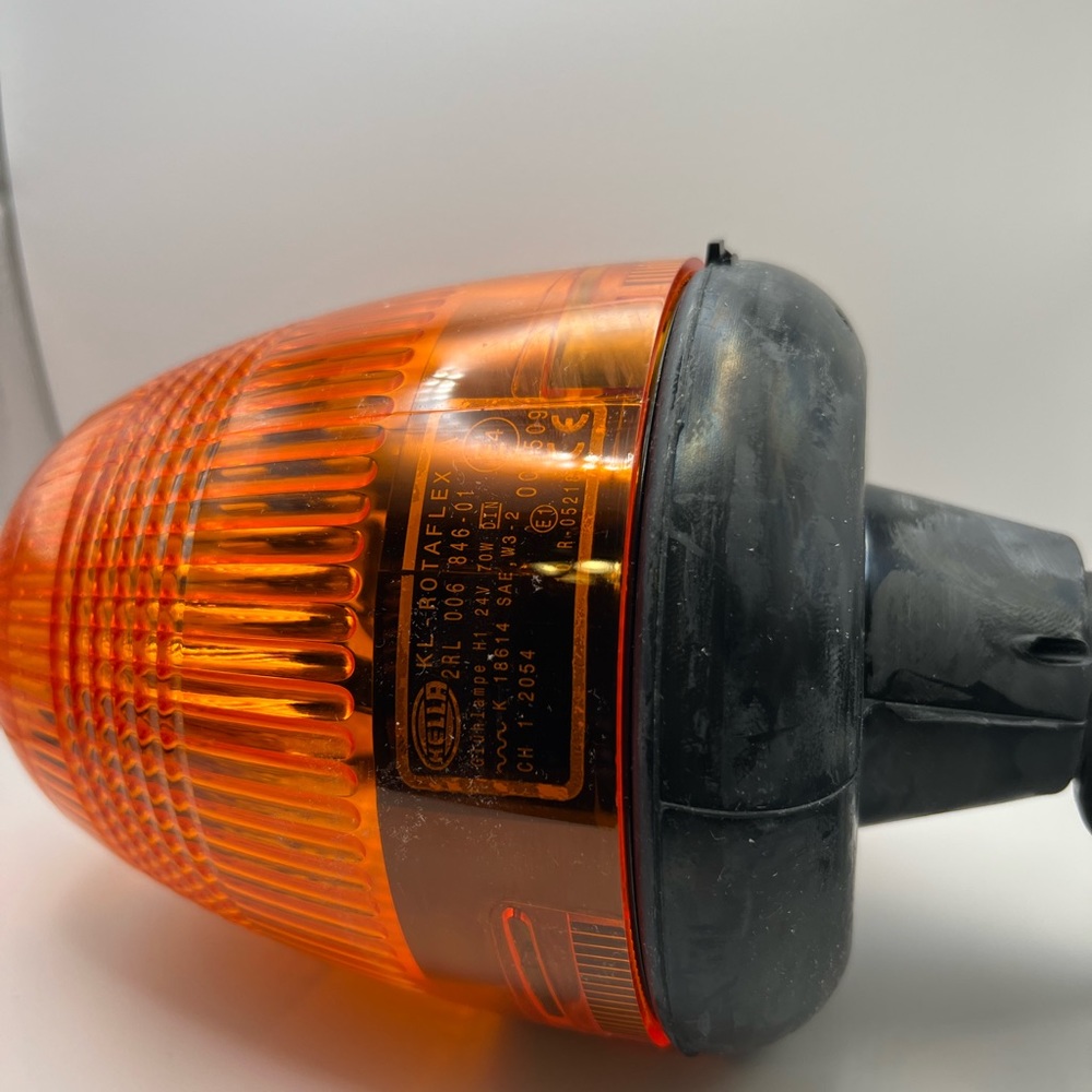Hella Halogen Amber Rotating Warning Beacon 2RL 006 846-011, 24Volt, Pole Mount.